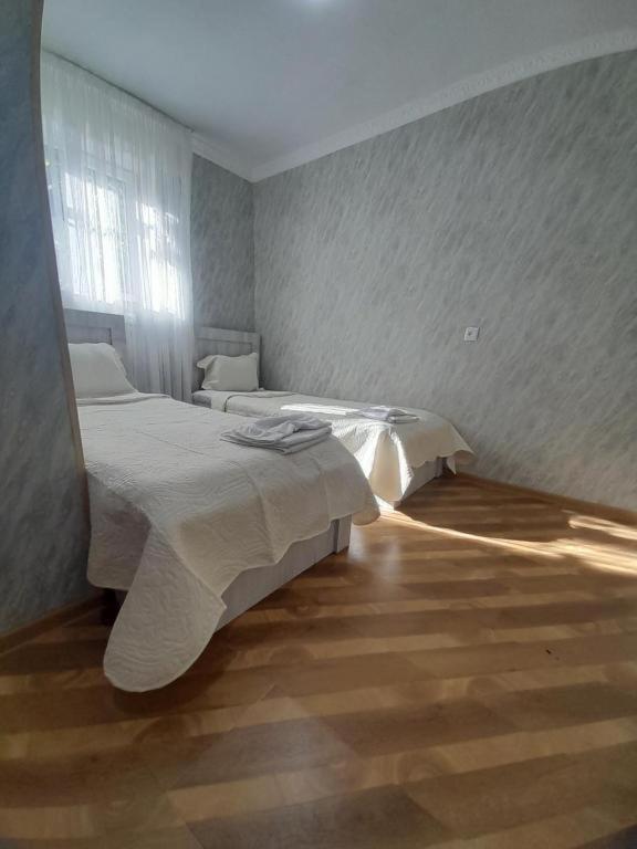 Hotel Lukarabati アハルツィヘ エクステリア 写真