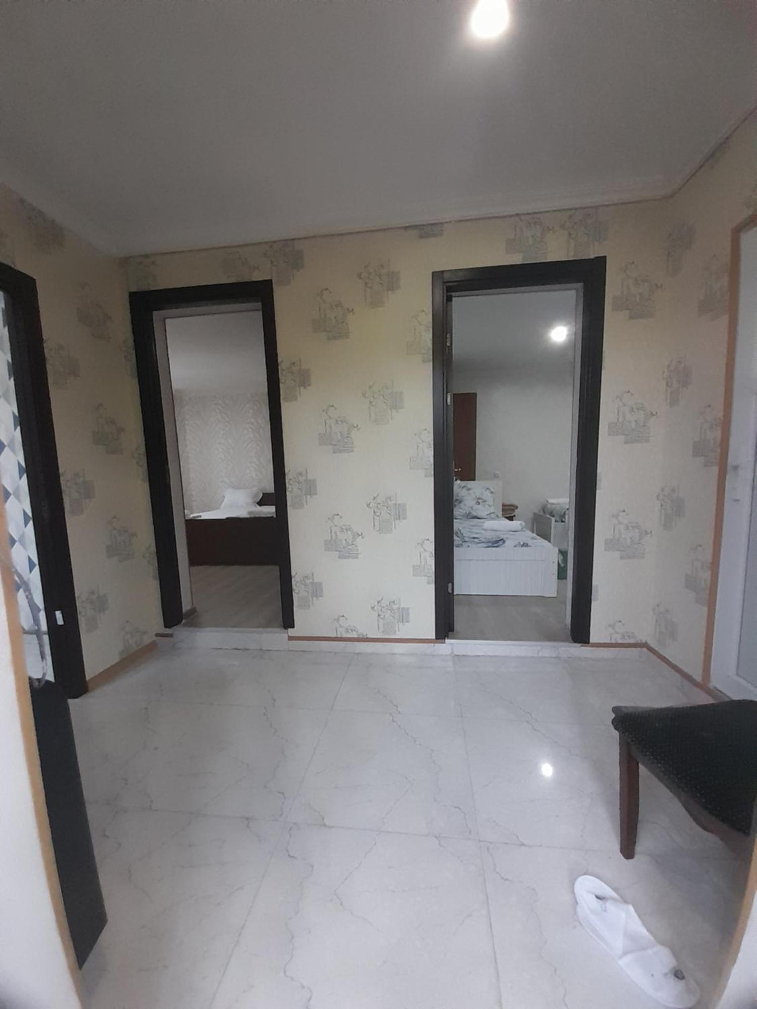 Hotel Lukarabati アハルツィヘ エクステリア 写真