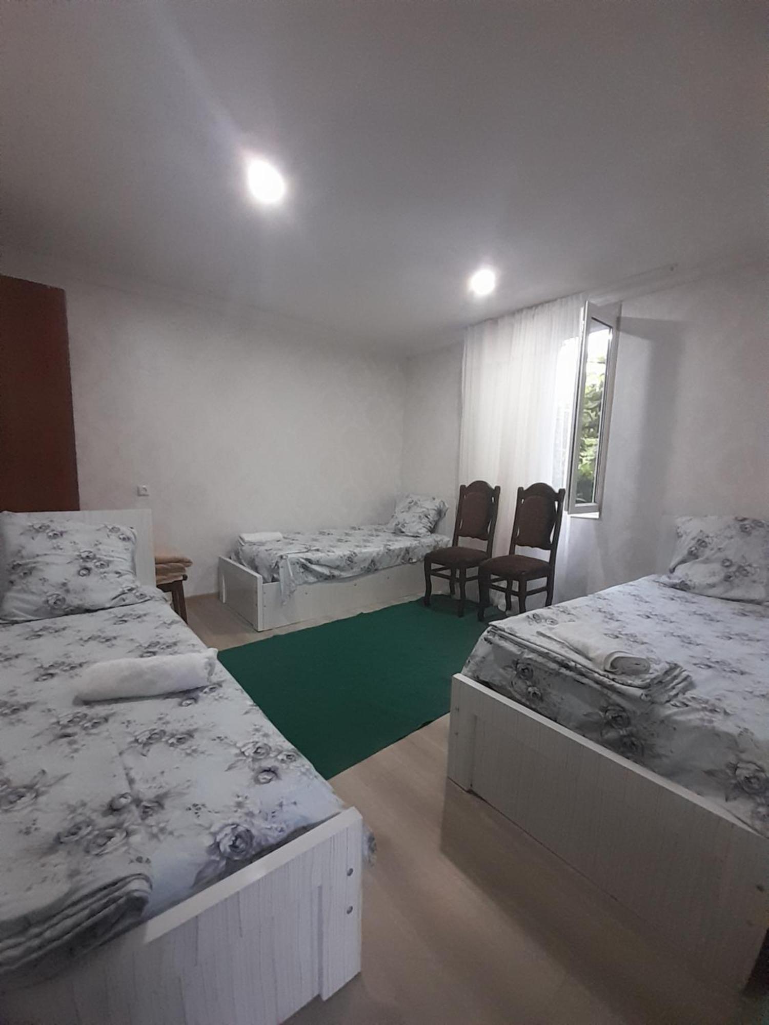 Hotel Lukarabati アハルツィヘ エクステリア 写真