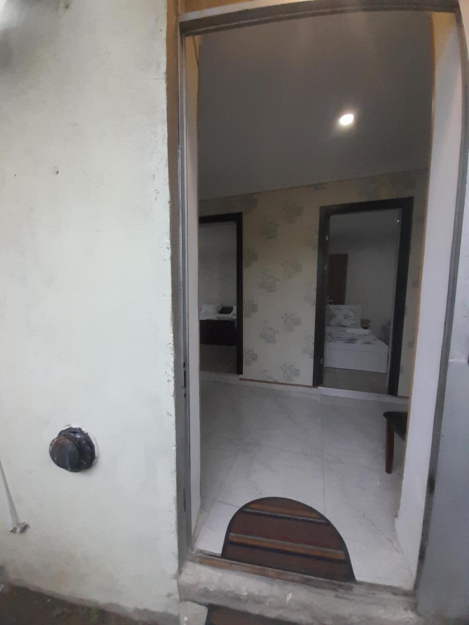 Hotel Lukarabati アハルツィヘ エクステリア 写真